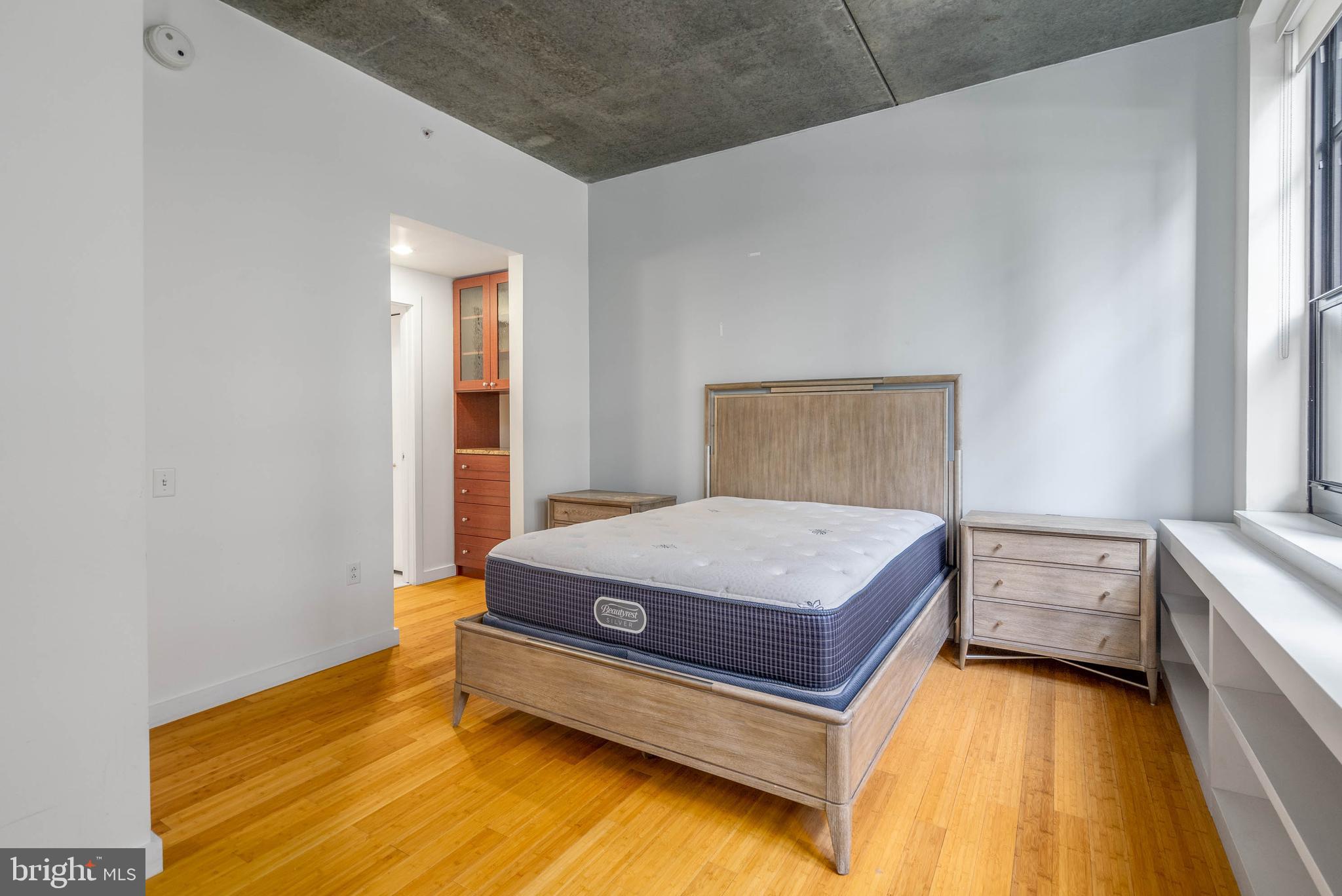 319 VINE STREET 108