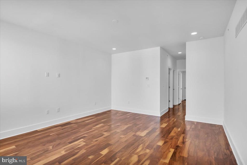 740 S COLUMBUS BOULEVARD 45