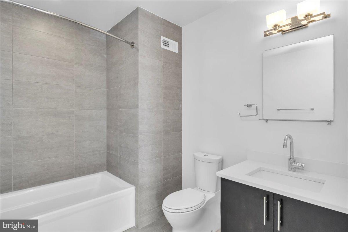 740 S COLUMBUS BOULEVARD 45