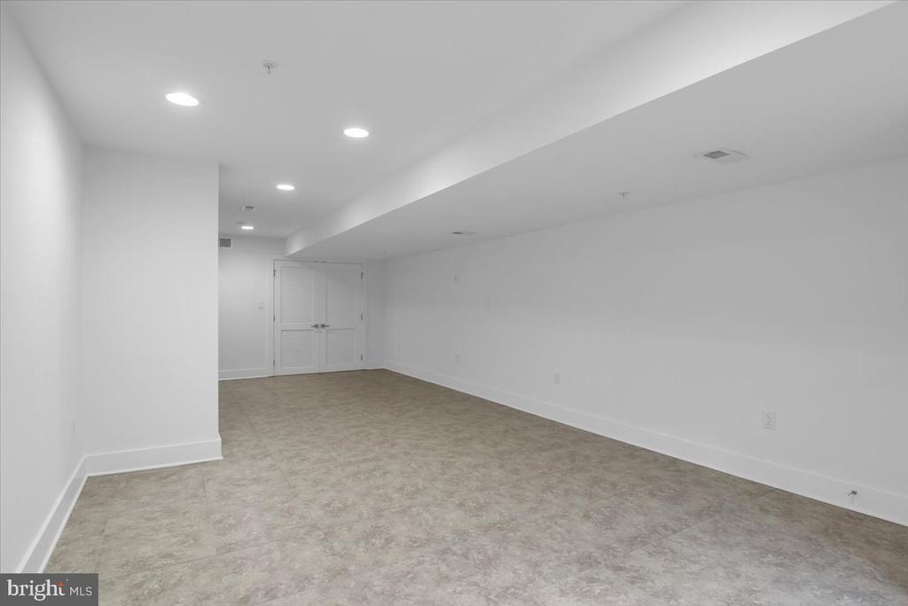 740 S COLUMBUS BOULEVARD 45