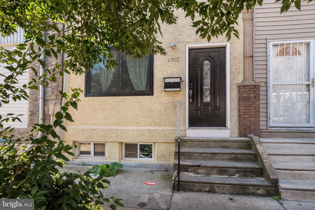 1702 MIFFLIN STREET
