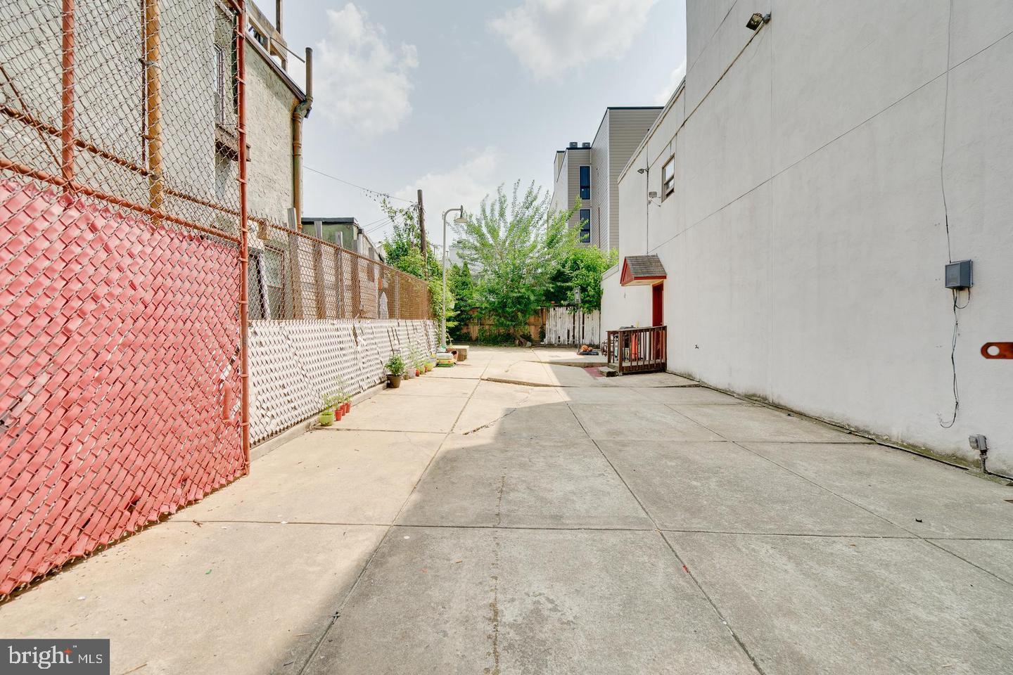 1425 MARLBOROUGH STREET