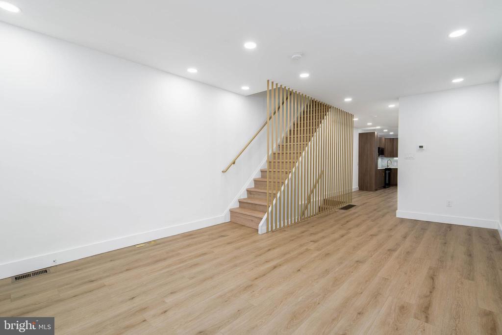 2124 N 3RD STREET