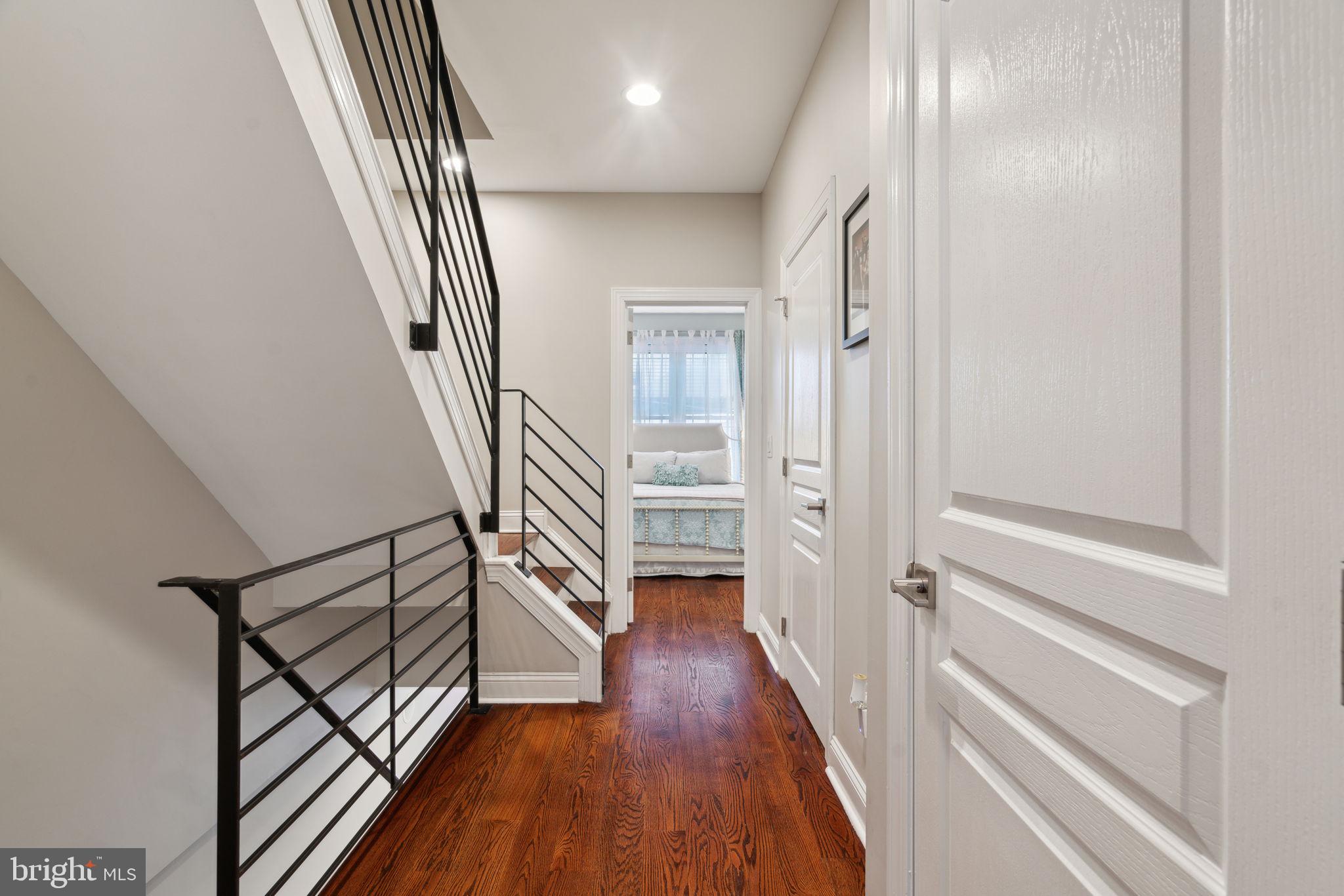 224 W WILDEY STREET