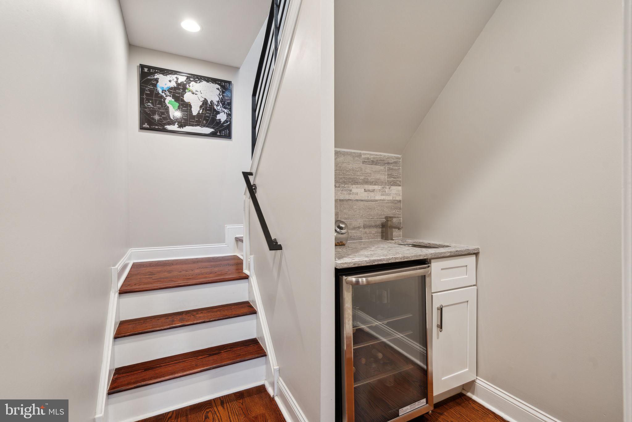 224 W WILDEY STREET