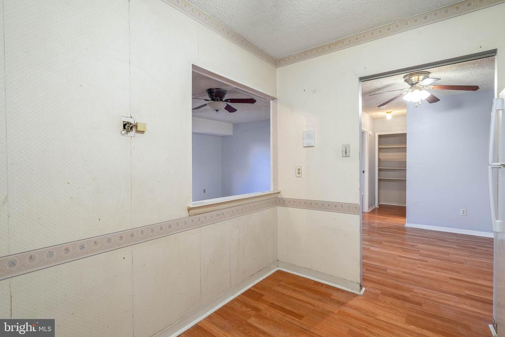 49304 DELAIRE LANDING ROAD 304
