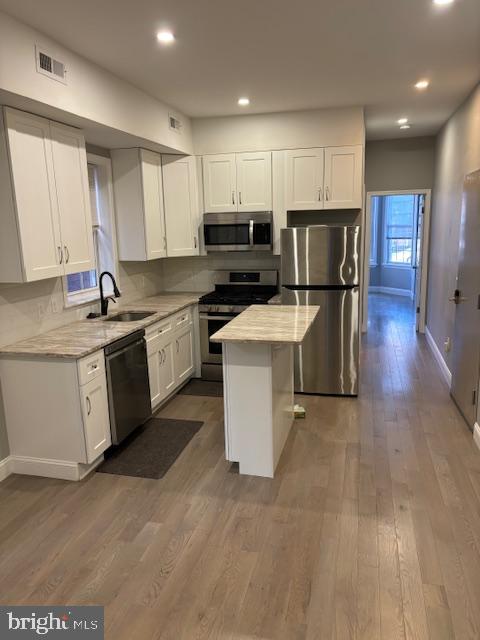 216 BUCKINGHAM PLACE 2