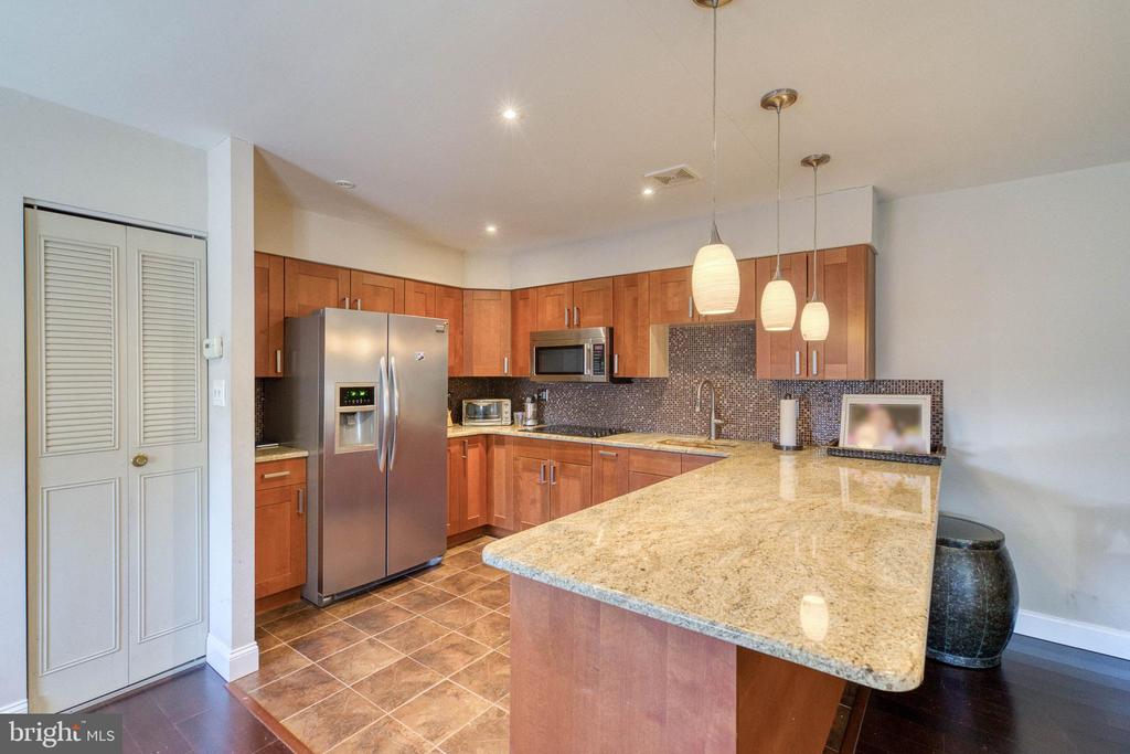 4000 GYPSY LANE 307