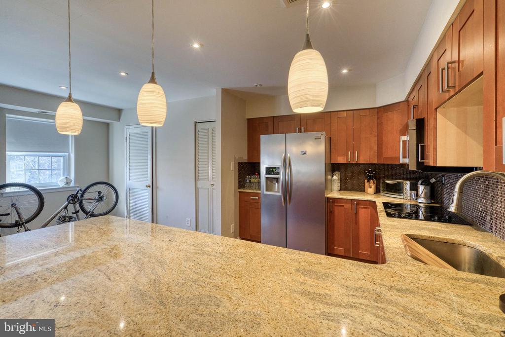 4000 GYPSY LANE 307