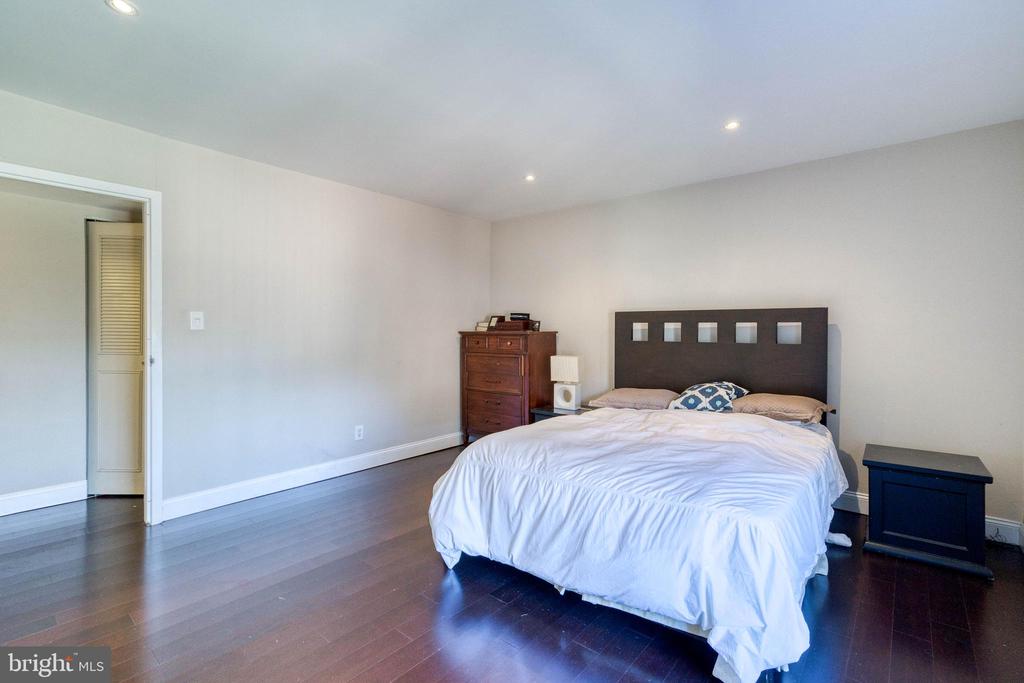 4000 GYPSY LANE 307