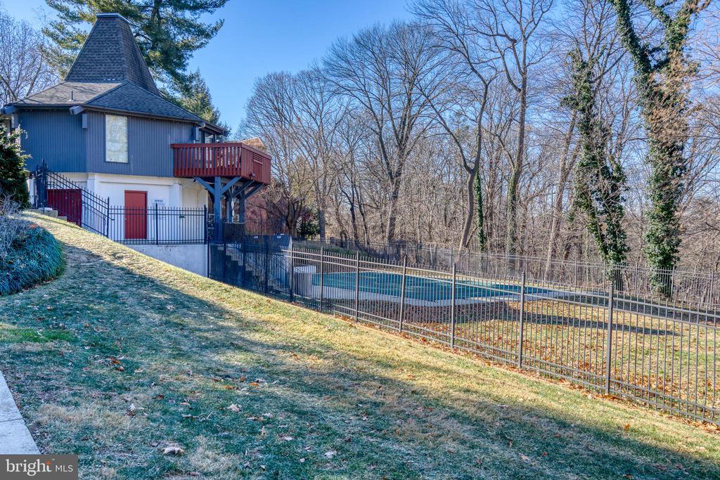 4000 GYPSY LANE 307