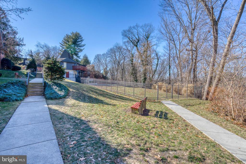 4000 GYPSY LANE 307