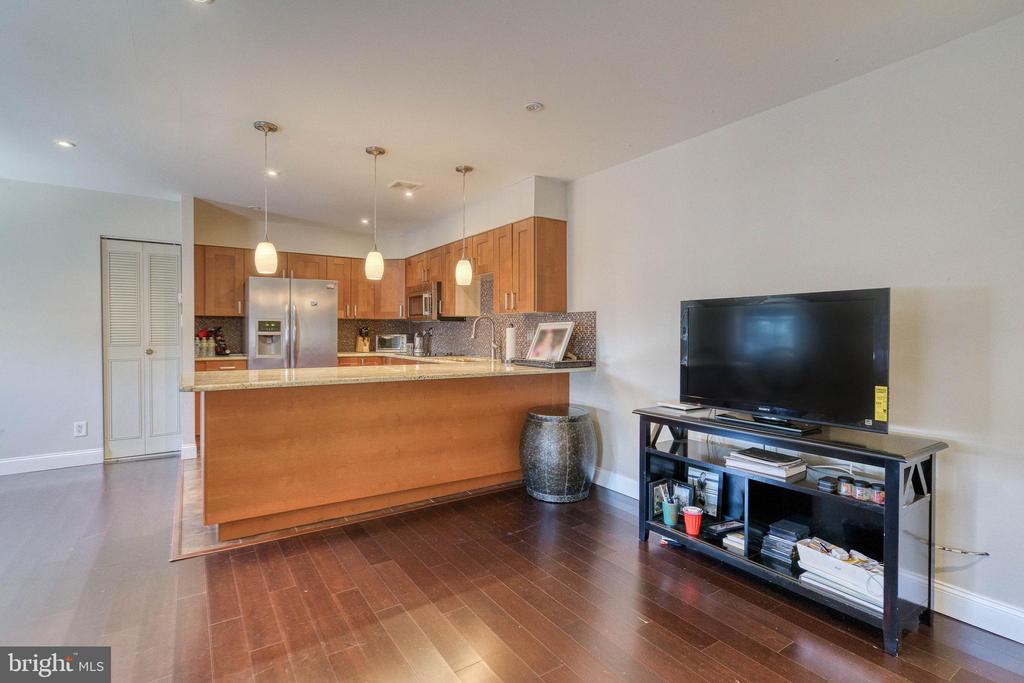 4000 GYPSY LANE 307