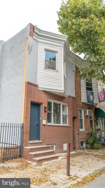 909 GREENWICH STREET