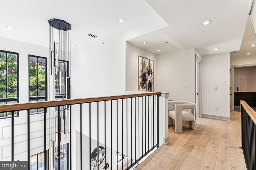 344 S HICKS STREET