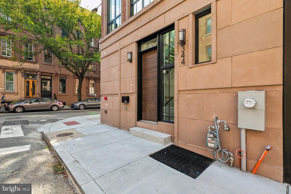 344 S HICKS STREET