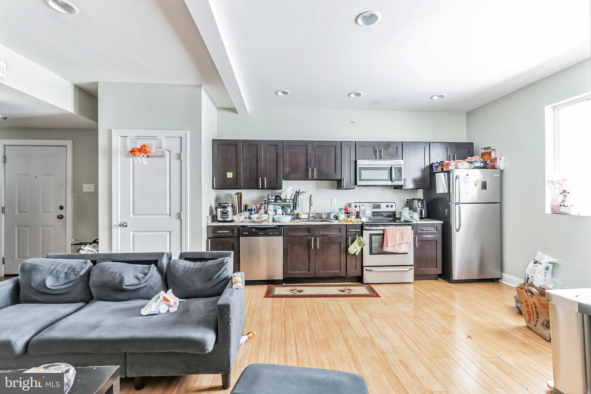 331 N 40TH STREET 3B