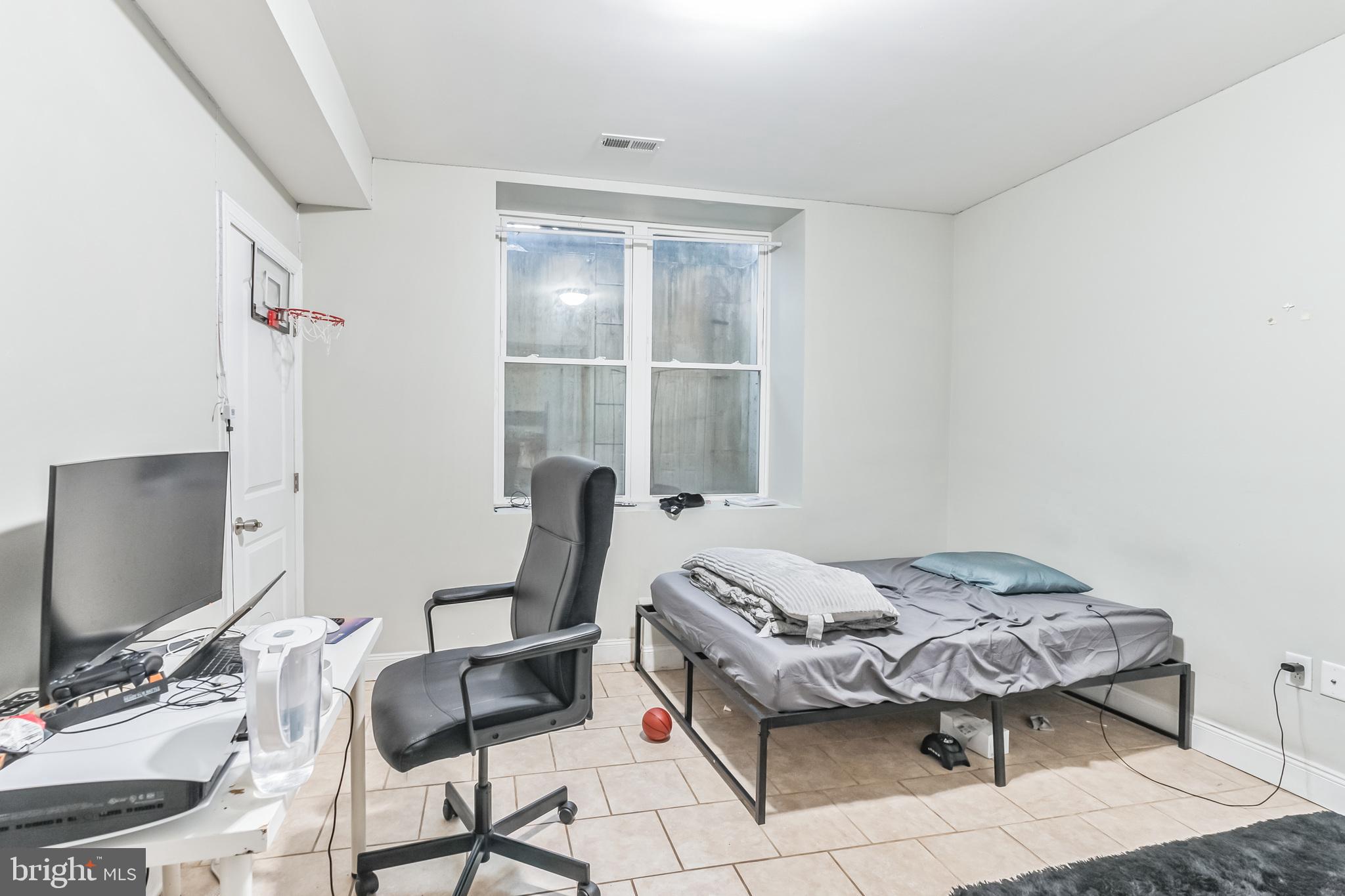 331 N 40TH STREET 3B