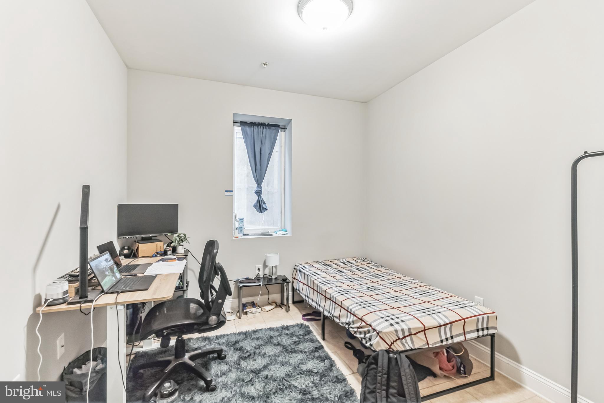 331 N 40TH STREET 3B