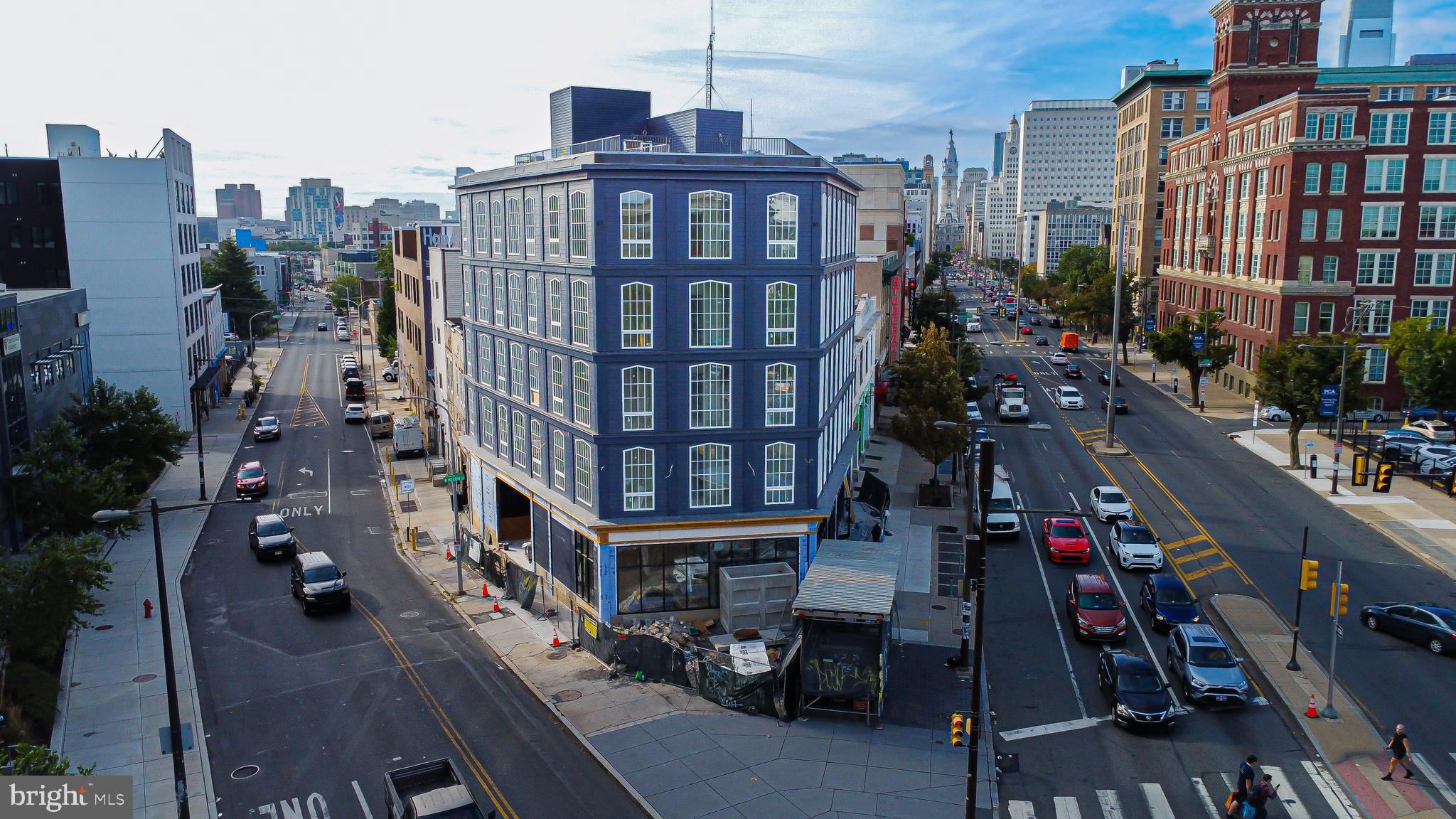 689 N BROAD STREET