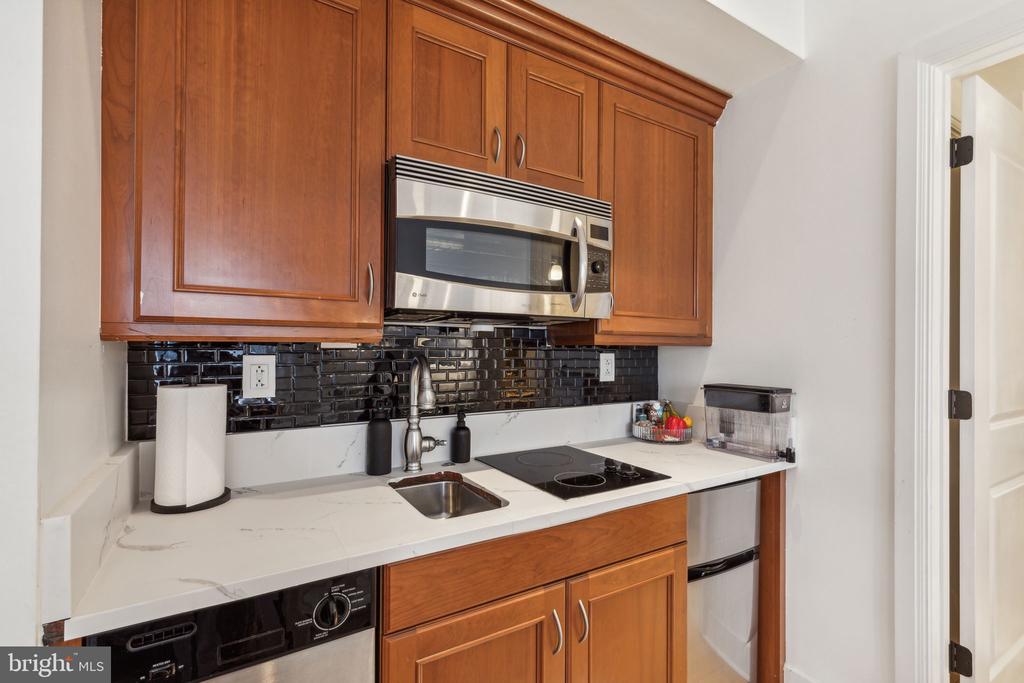 1701 LOCUST STREET 15 2106
