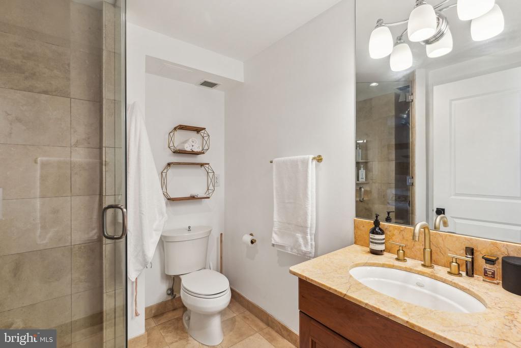 1701 LOCUST STREET 15 2106
