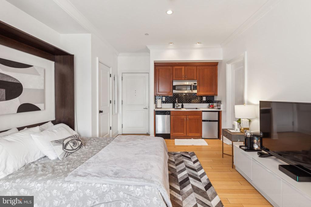 1701 LOCUST STREET 15 2106