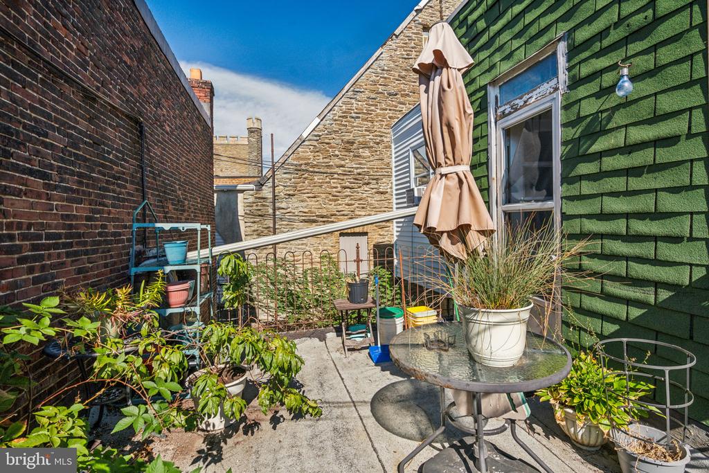 2114 S 22ND STREET