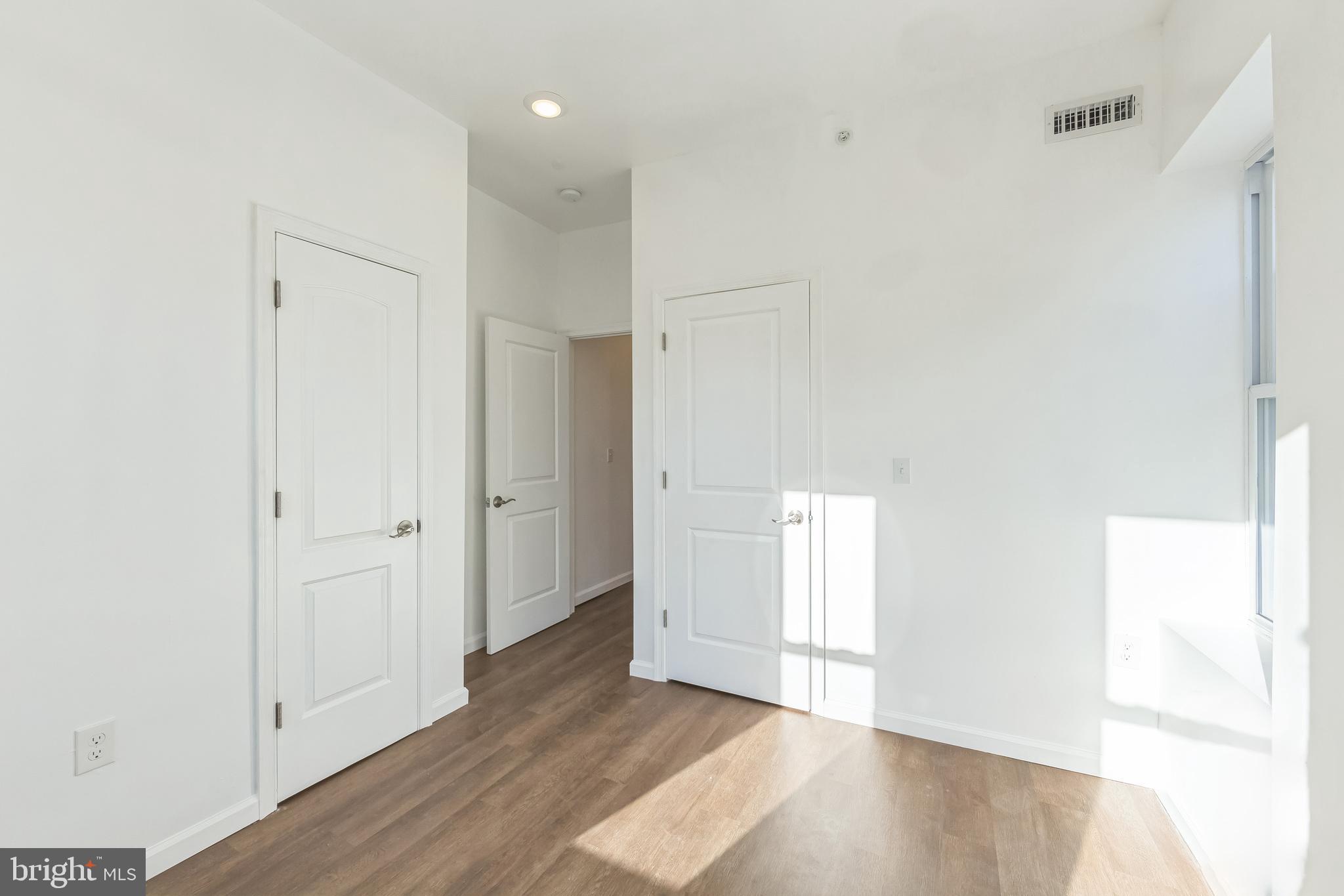 2339 N 17TH STREET 4