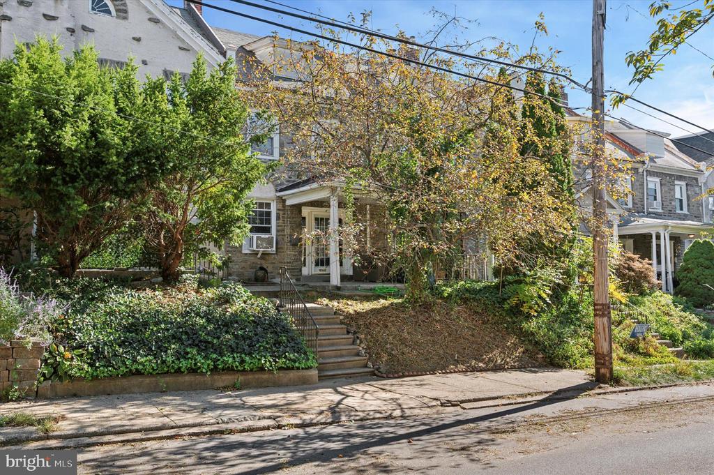 2735 N 46TH STREET