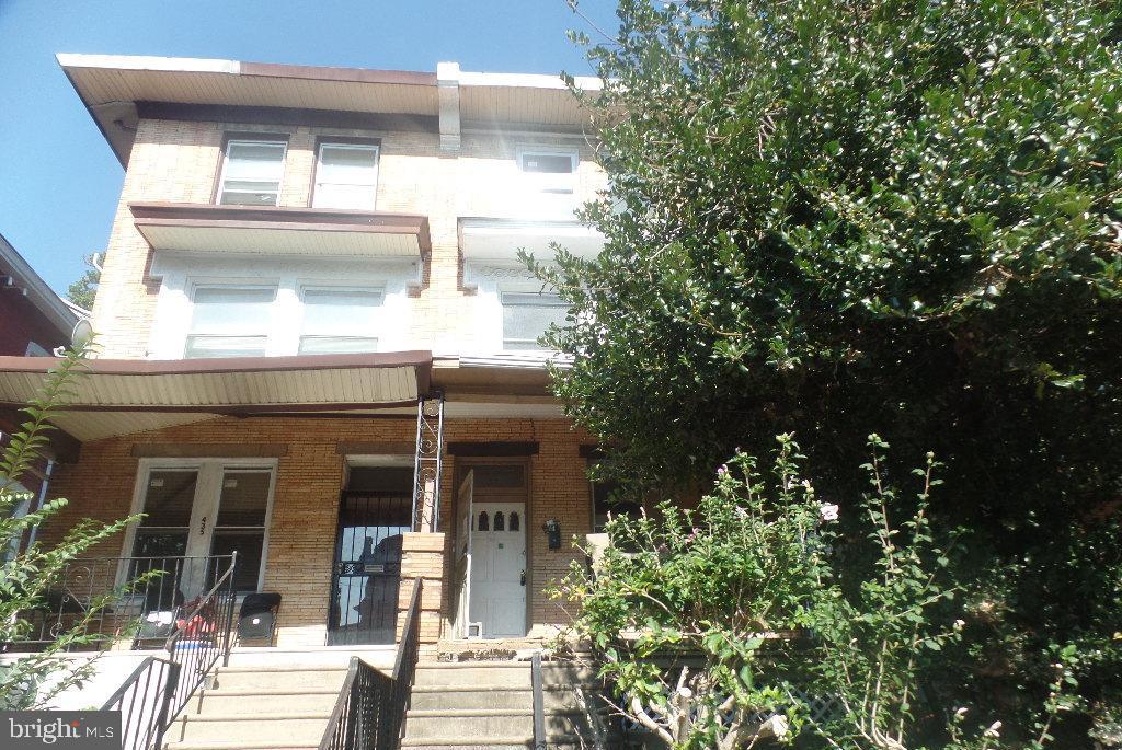 433 W BRINGHURST STREET