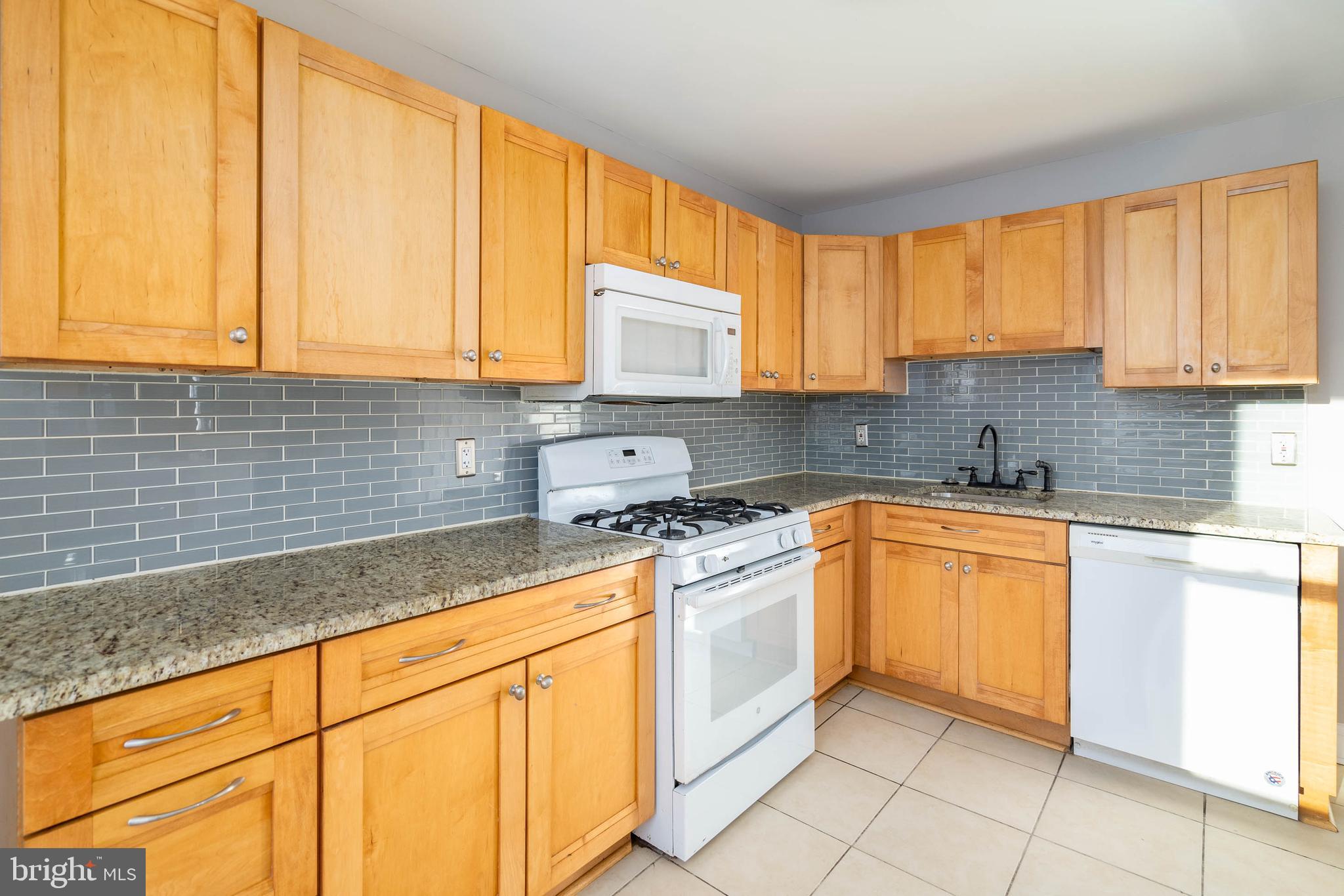 3348 MERCER STREET 50