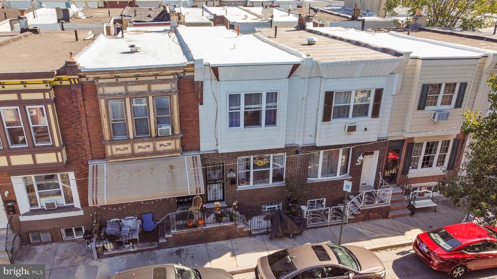 2631 S MARSHALL STREET