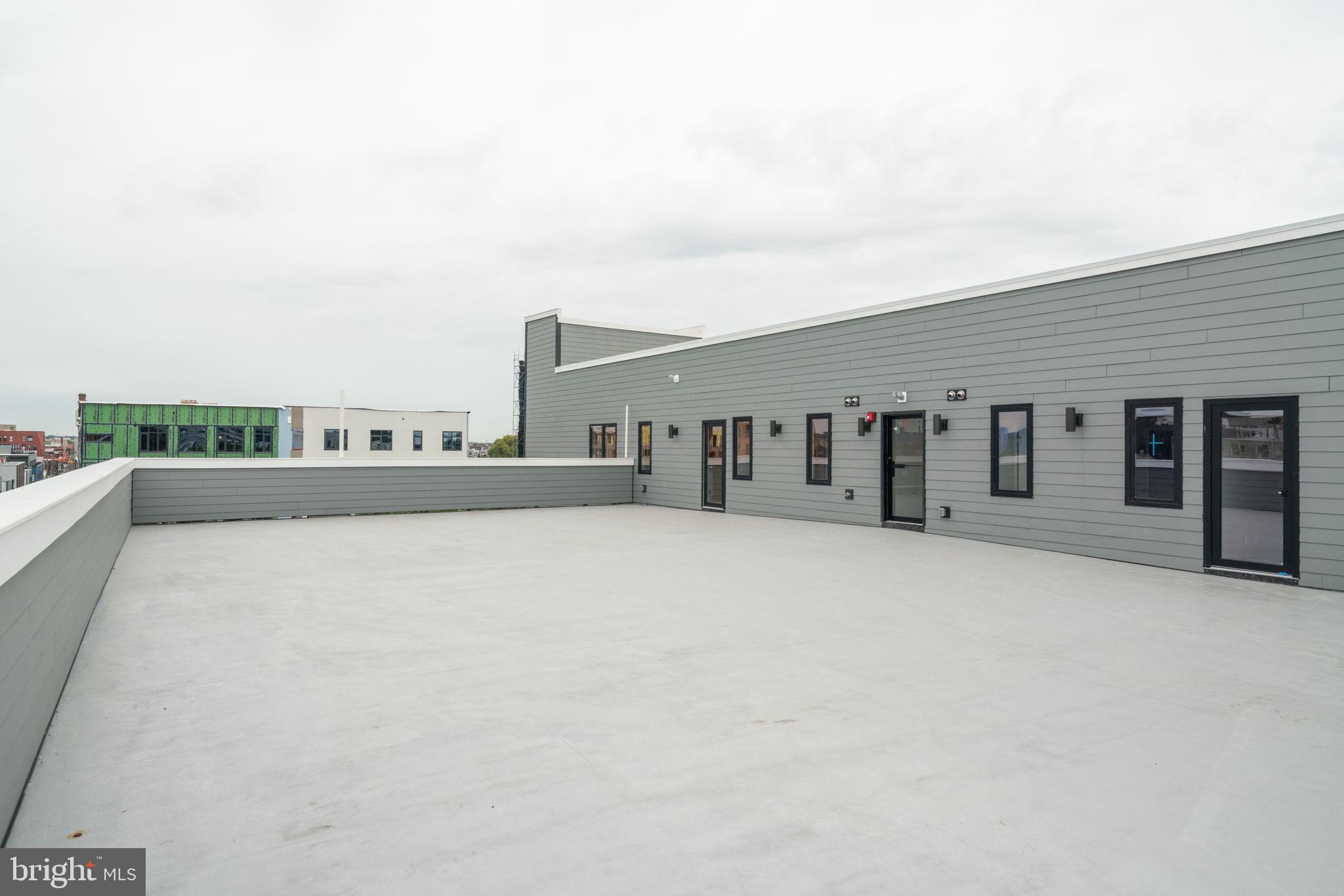 101 W OXFORD STREET 302