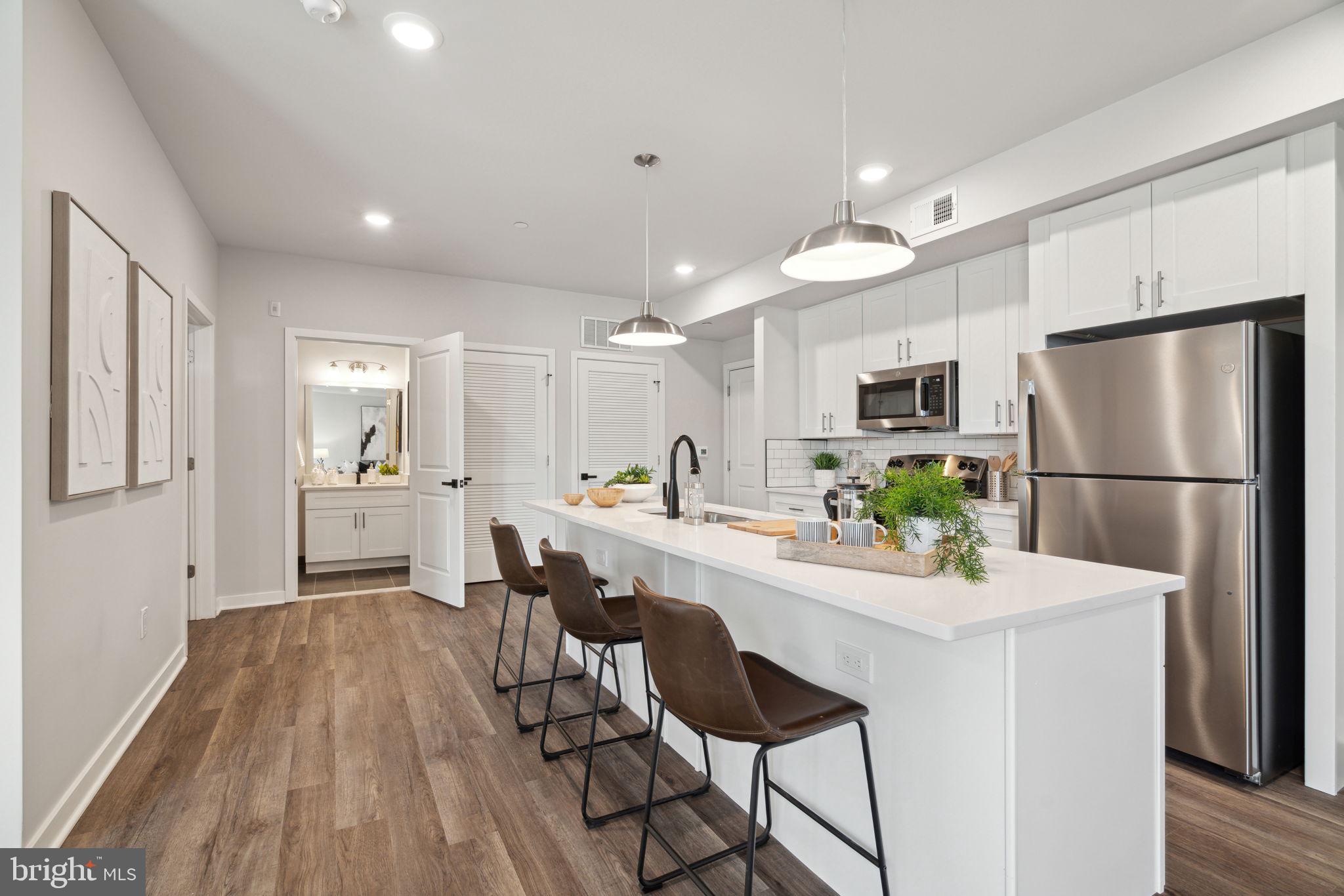 101 W OXFORD STREET 403