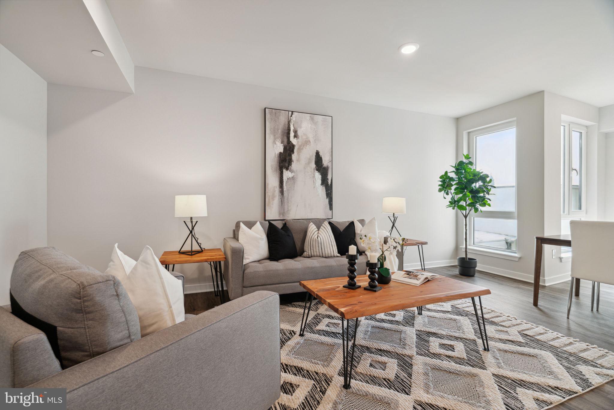 101 W OXFORD STREET 403