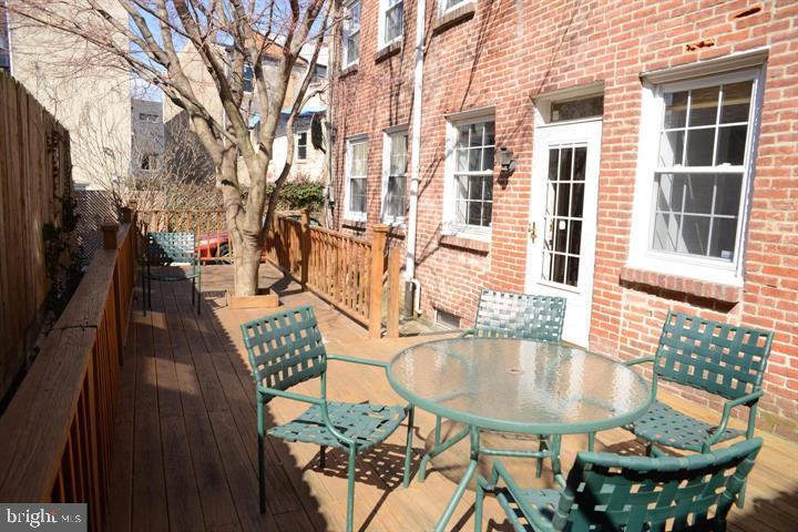 335 POPLAR STREET