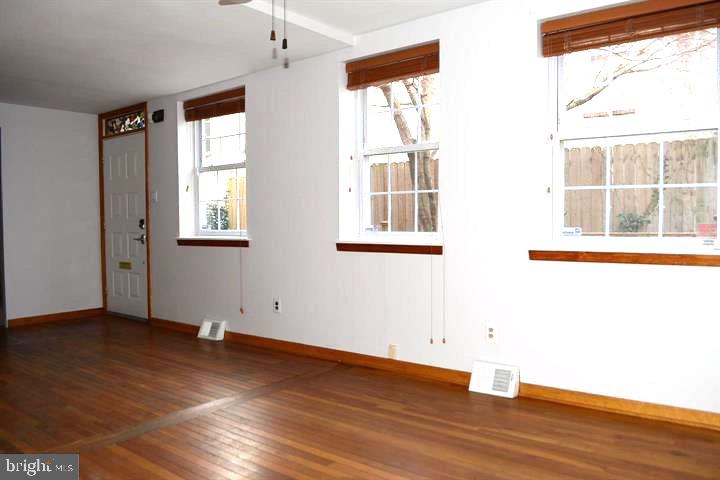 335 POPLAR STREET