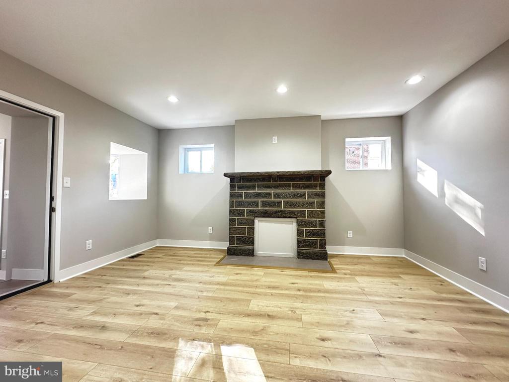 810 N 65TH STREET