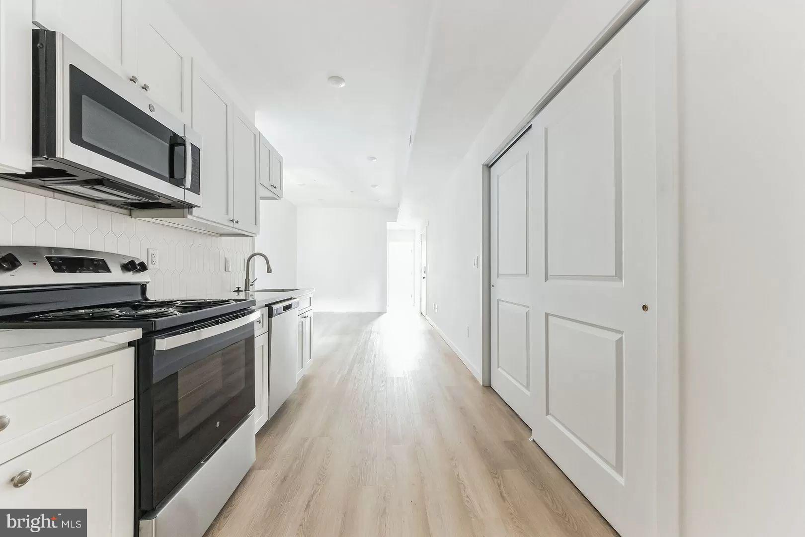 5102 ARCH STREET 3