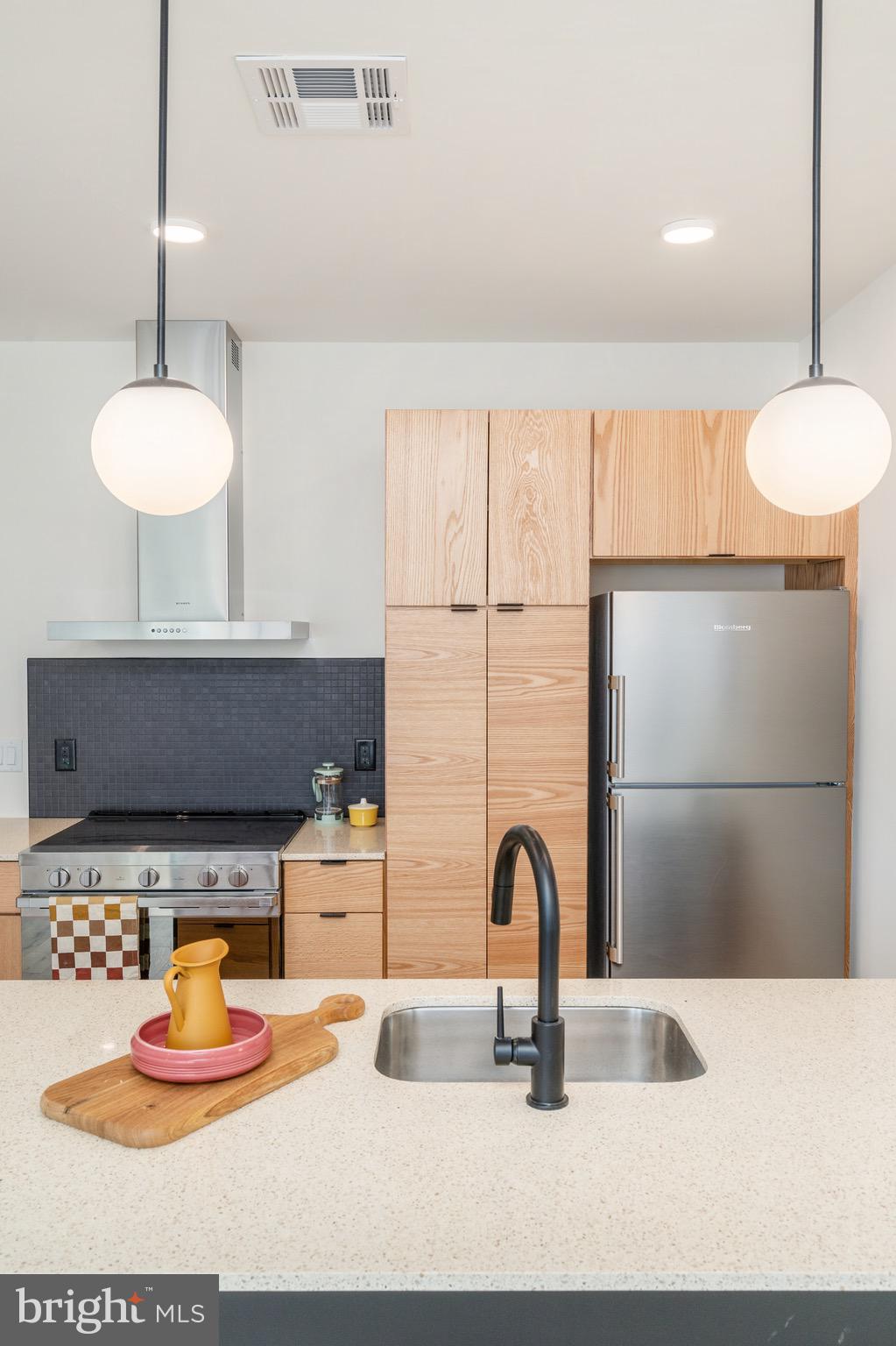 1701 N 2ND STREET 17 511