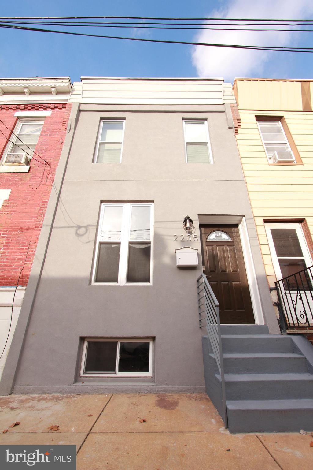 2235 PIERCE STREET