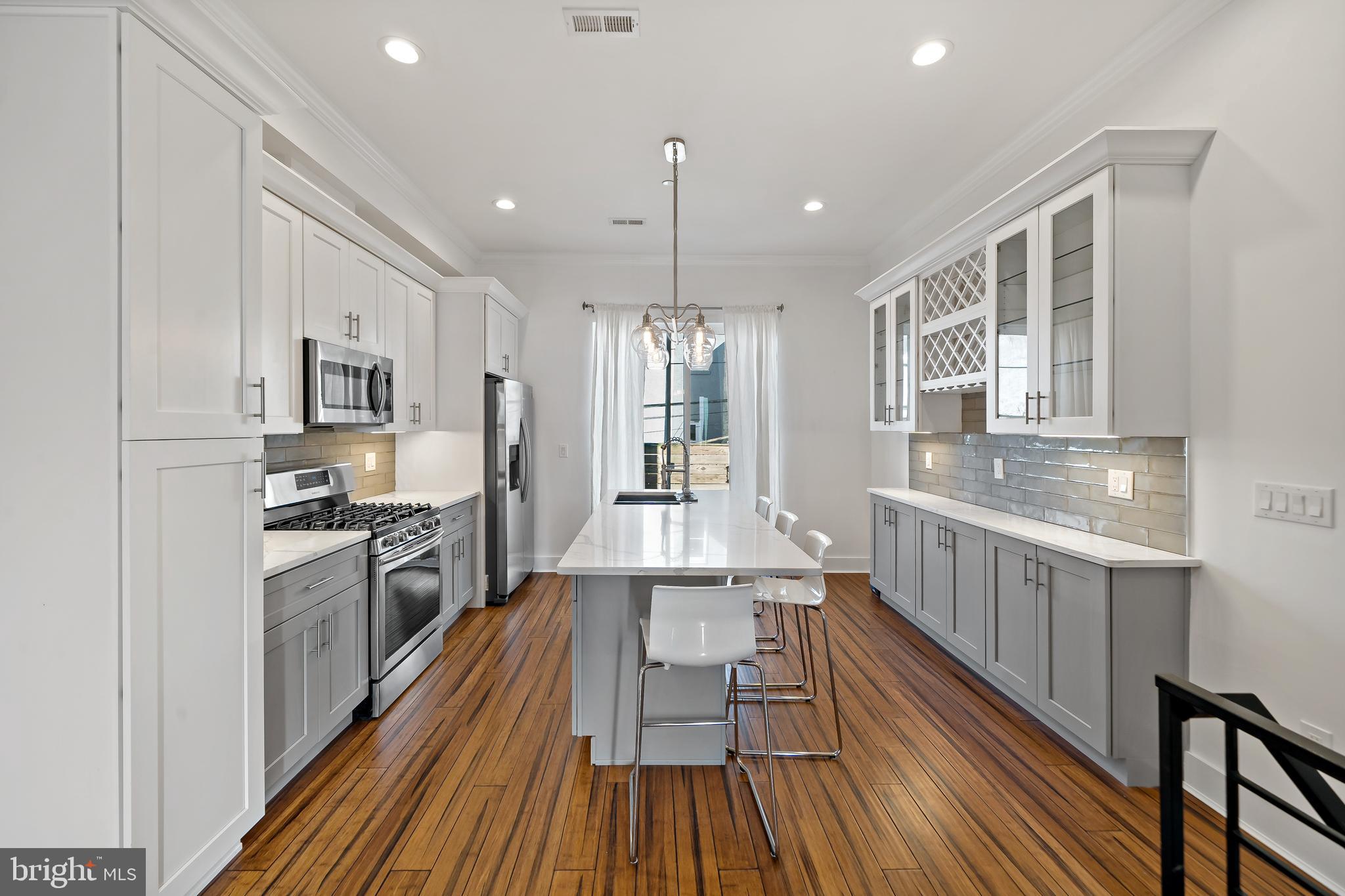615 MERCY STREET
