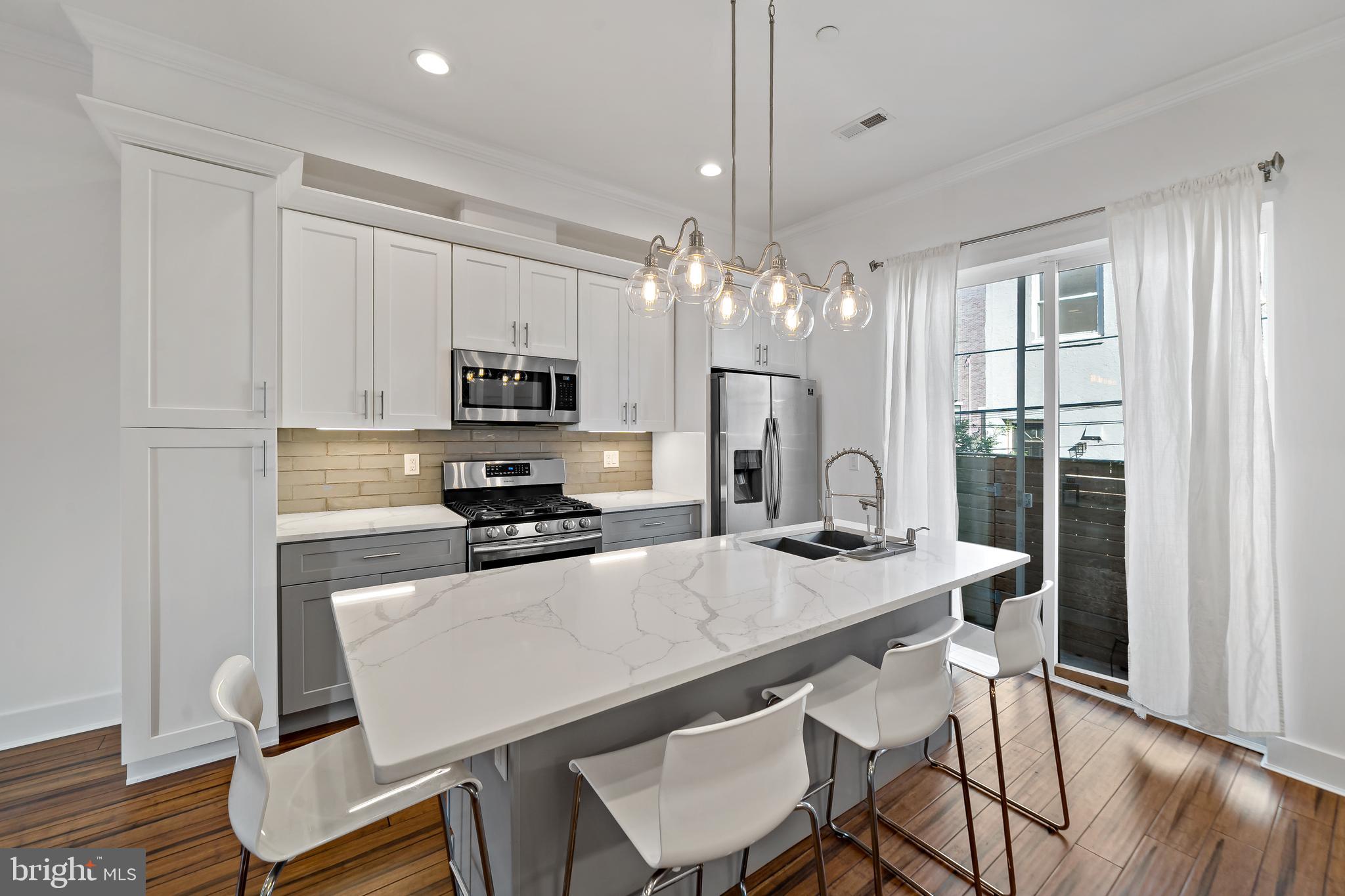 615 MERCY STREET
