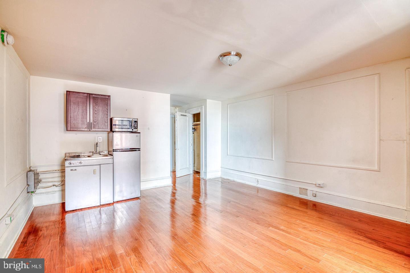 1324 LOCUST STREET 532