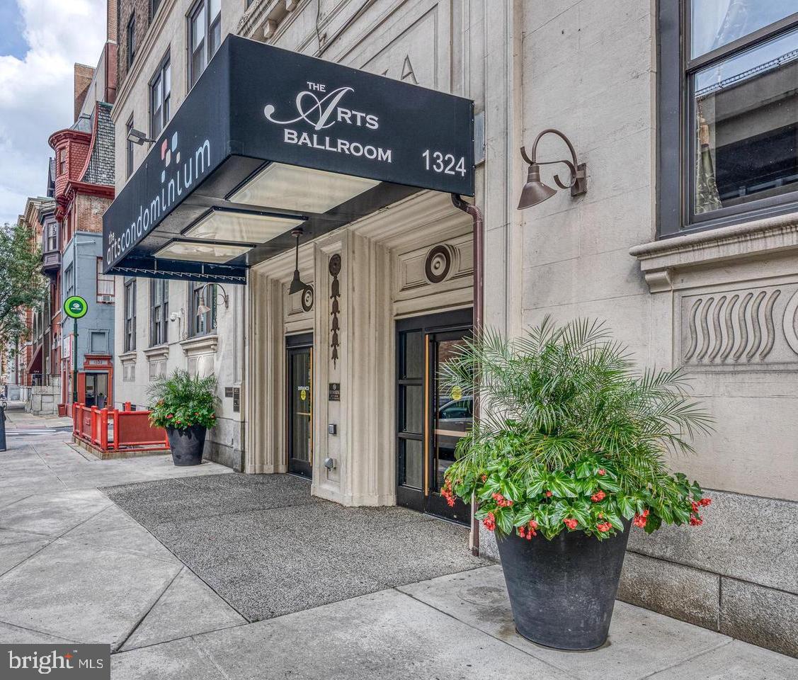 1324 LOCUST STREET 532