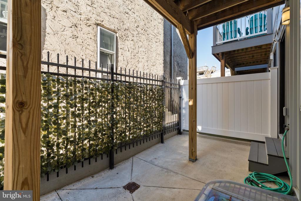 307 REED STREET B