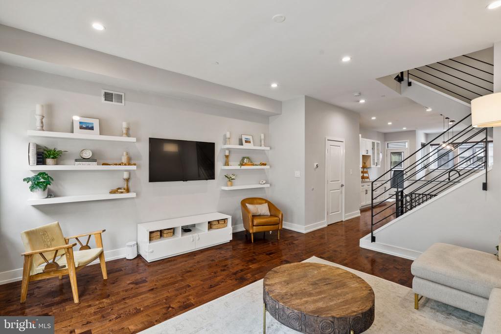 307 REED STREET B