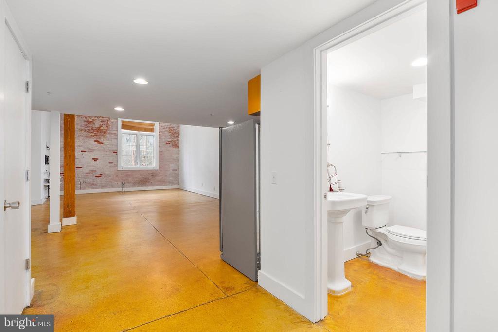 314 BROWN STREET 18 205