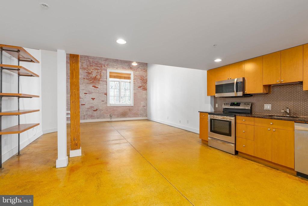 314 BROWN STREET 18 205